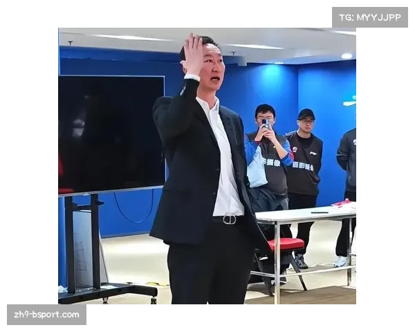 刘维伟被曝出轨后未回应 公开露面时间曝光引发热议 刘维伟被曝出轨后未回应 公开露面时间曝光引发热议